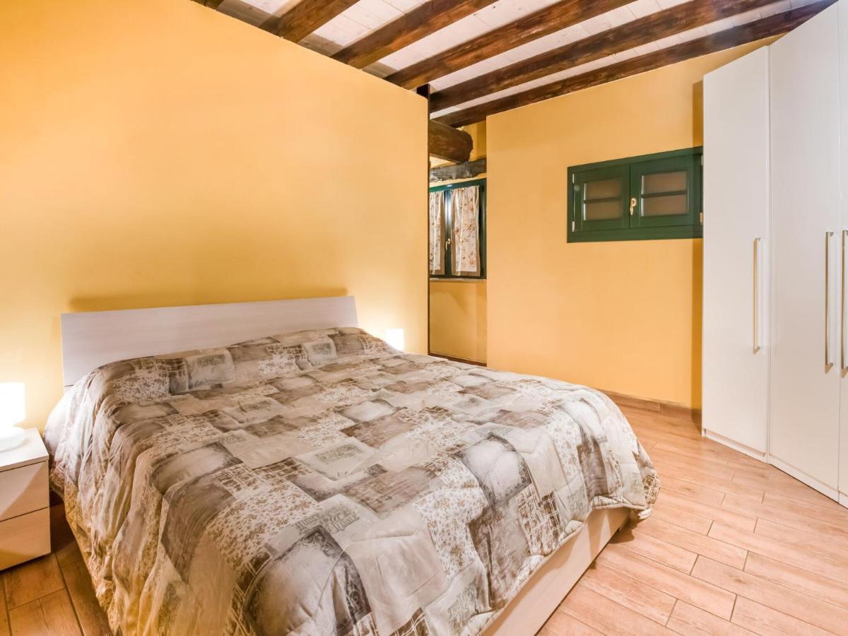 Vila Beautiful Chalet With Swimming Pool In Lombardy Marone Exteriér fotografie